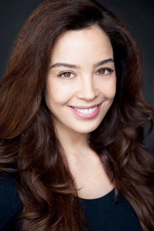 Azra Akın fotoğrafı