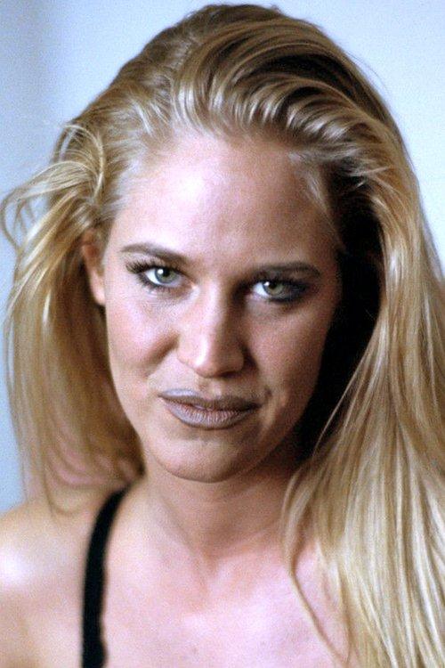 Cassandra Wild fotoğrafı