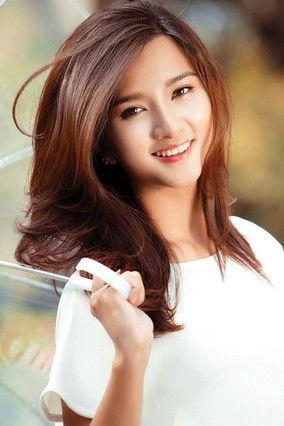 Kim Tuyến fotoğrafı