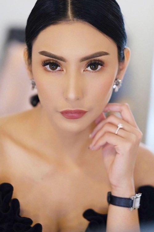 Tyas Mirasih fotoğrafı