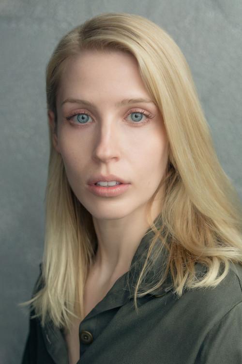 Natalie Dunne fotoğrafı