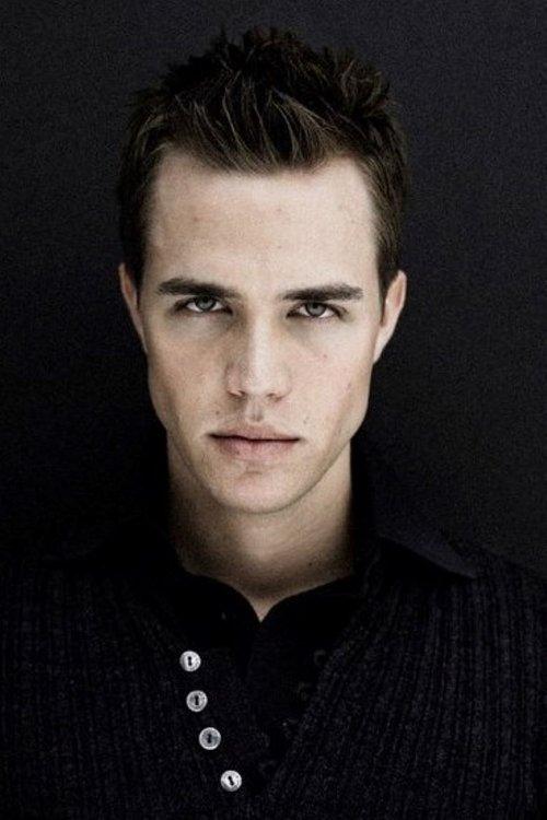 Chris Olivero fotoğrafı