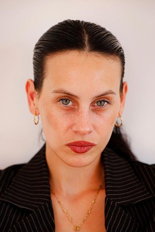 Milena Smit fotoğrafı