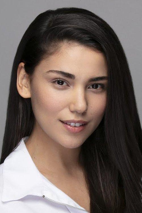 Nur Berfin Çiroğlu fotoğrafı