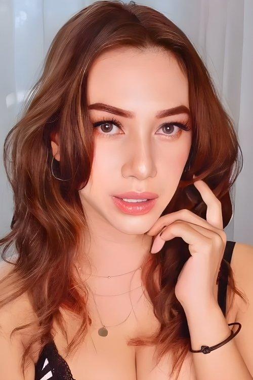 Ariele Bellus fotoğrafı