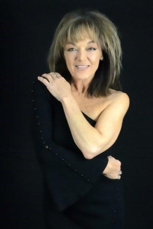 Lisa Edwards fotoğrafı