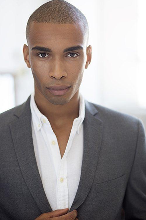 Julian Elijah Martinez fotoğrafı