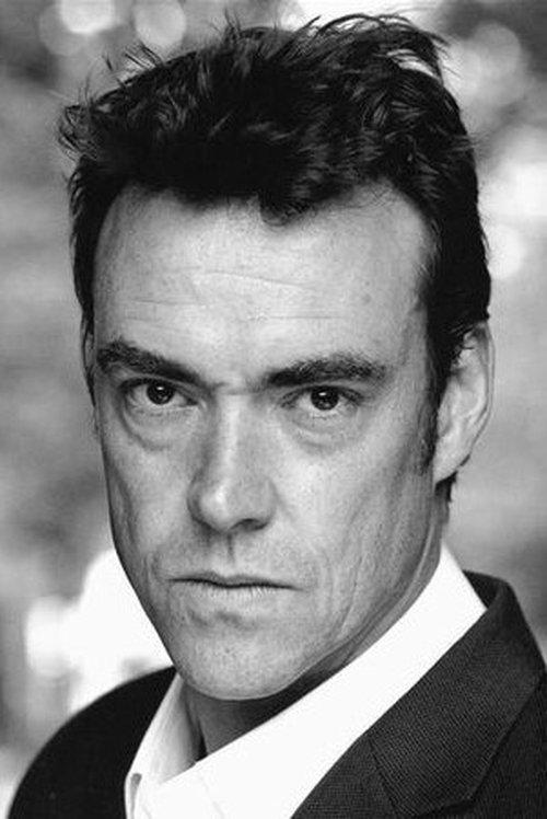 Alisdair Simpson fotoğrafı