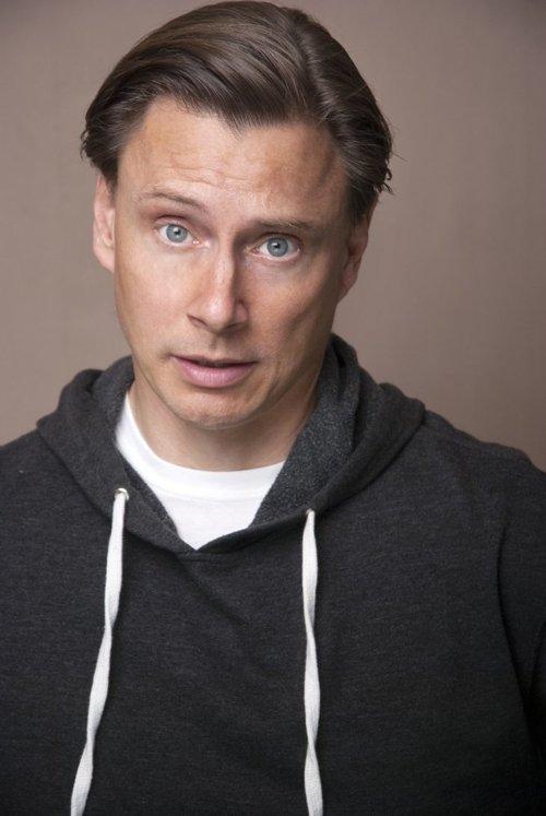 John Michaelson fotoğrafı