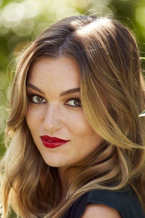 Lili Simmons fotoğrafı