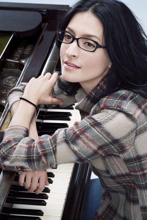 Angela Aki fotoğrafı