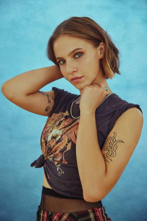 Mila Furst fotoğrafı