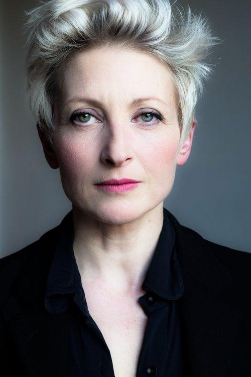 Hermione Gulliford fotoğrafı