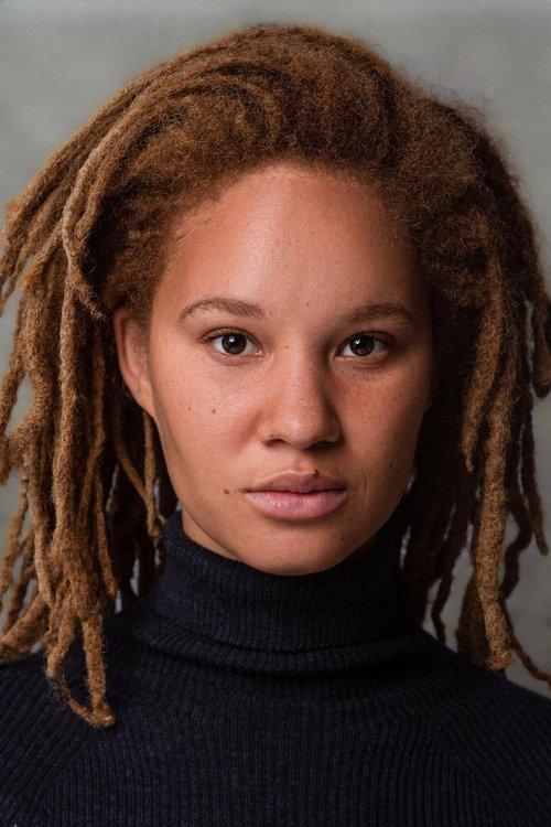 Ayoola Smart fotoğrafı