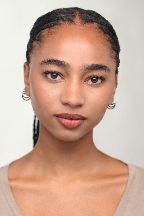 Tayler Buck fotoğrafı