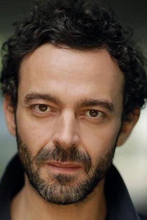 Milo Twomey fotoğrafı