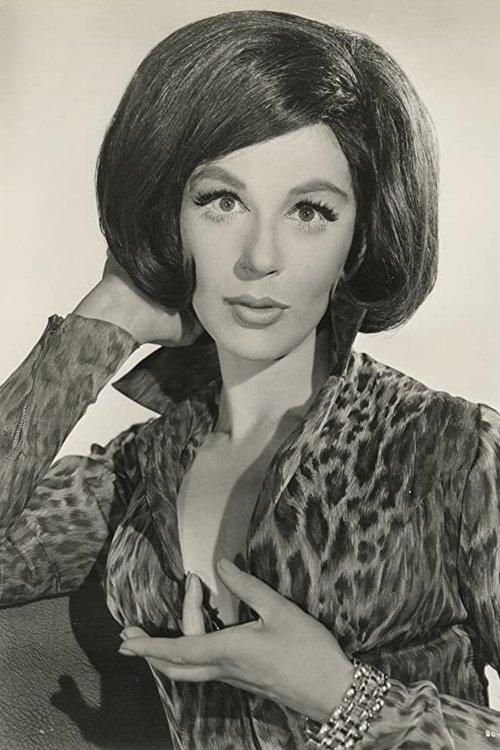 Fenella Fielding fotoğrafı