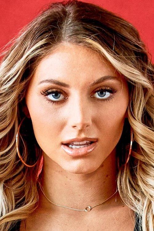 Kayley Gunner fotoğrafı