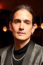 Alex Gvojic fotoğrafı