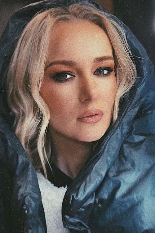 Adriana Matoshi fotoğrafı