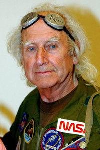 Bruce Lacey fotoğrafı