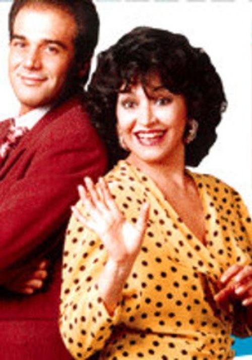 Oi Mikromesaioi dizi afişi