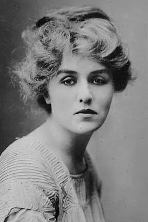 Emily Stevens fotoğrafı