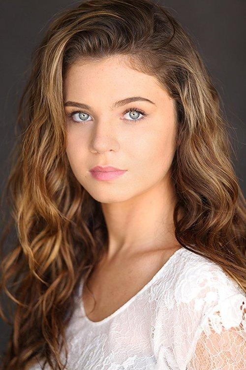 AlexAnn Hopkins fotoğrafı