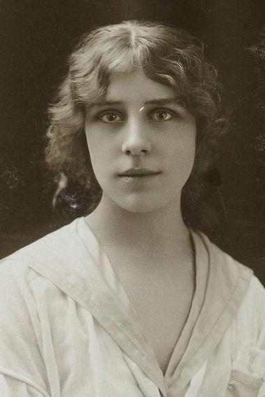 Andrée Pascal fotoğrafı