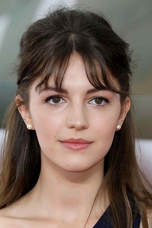 Ella Hunt fotoğrafı