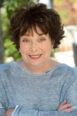 Phoebe Dorin fotoğrafı