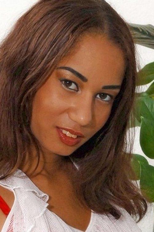 Mya Mason fotoğrafı