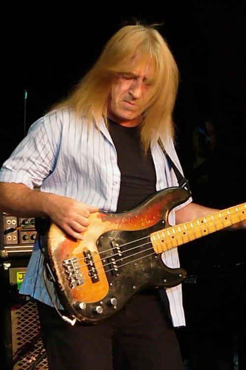 Trevor Bolder fotoğrafı