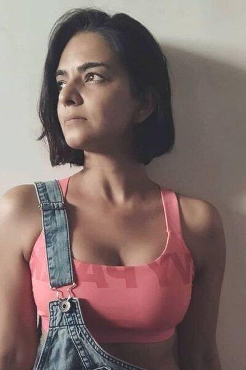 Himanshi Choudhry fotoğrafı