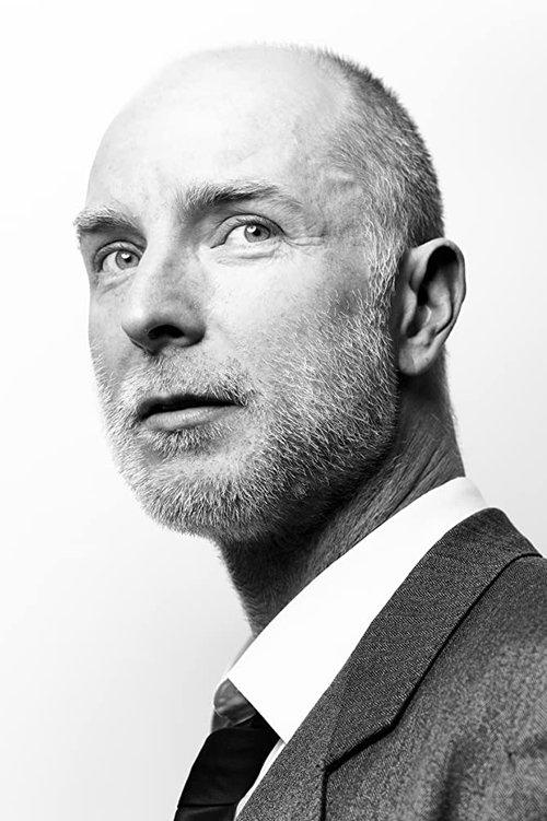 Hugo Armstrong fotoğrafı