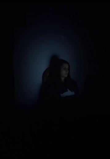 În care eroina se ascunde și apoi are parte de o întâlnire neașteptată film afişi