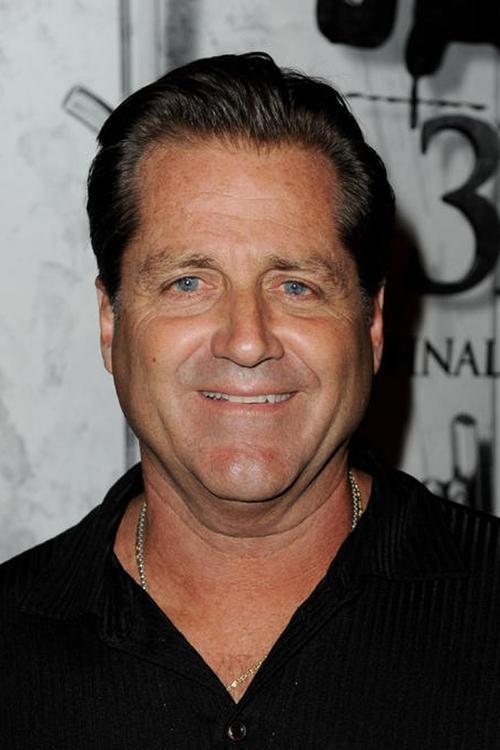 James Van Patten fotoğrafı