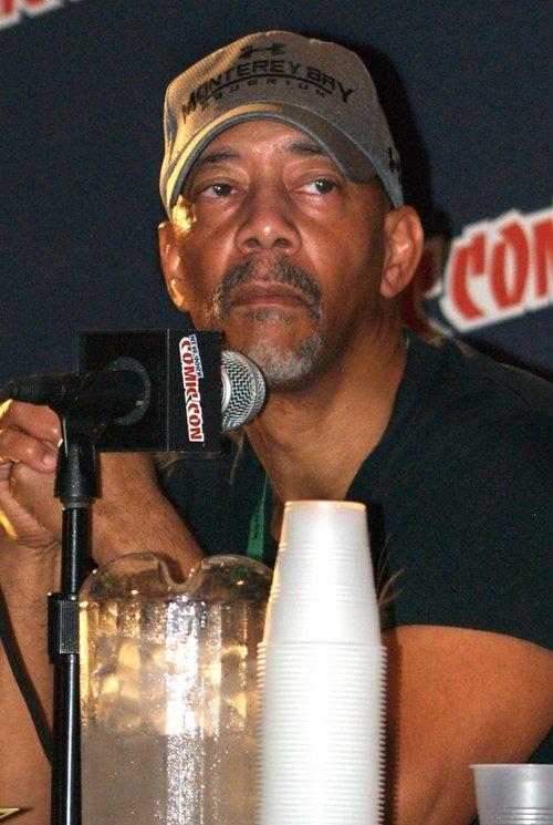 Denys Cowan fotoğrafı