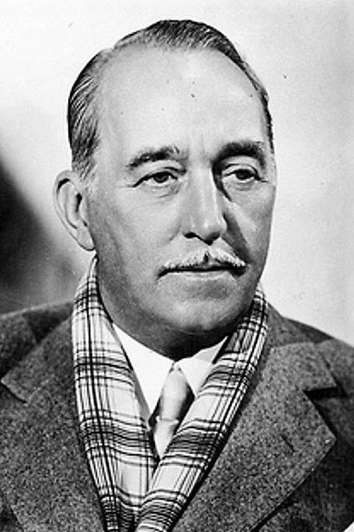 Guy Standing fotoğrafı