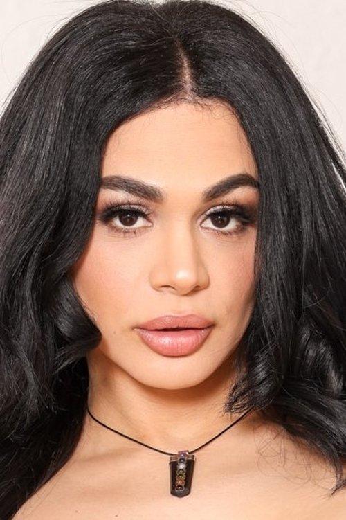 Eva Maxim fotoğrafı