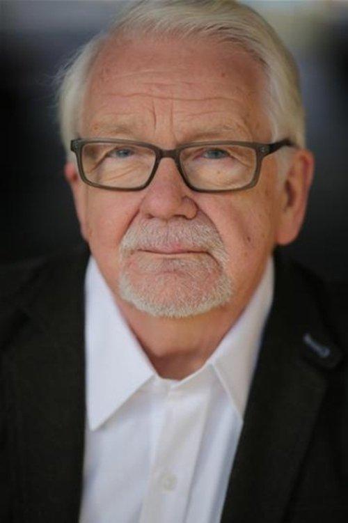 Tom Owen fotoğrafı