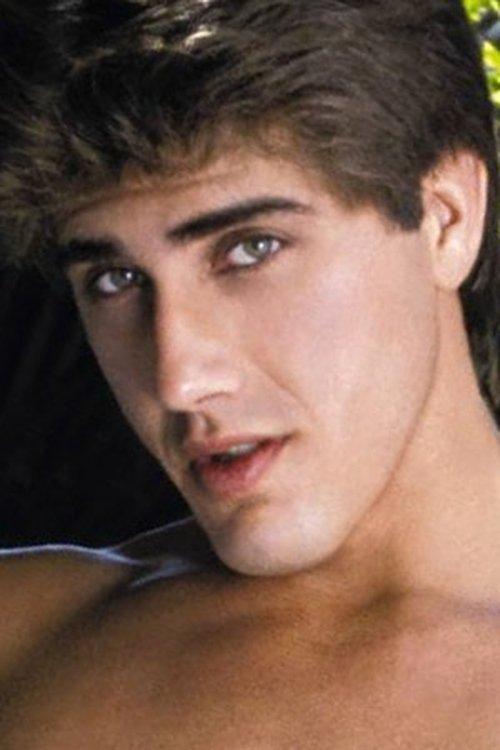 Tom Steele fotoğrafı