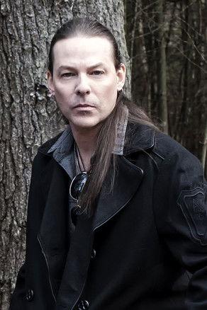 Tim Gaines fotoğrafı