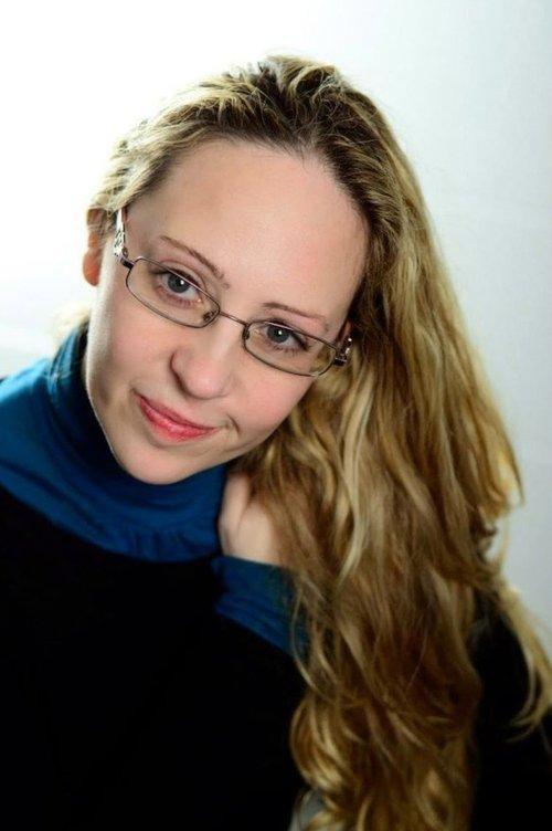 Laura Alvea fotoğrafı