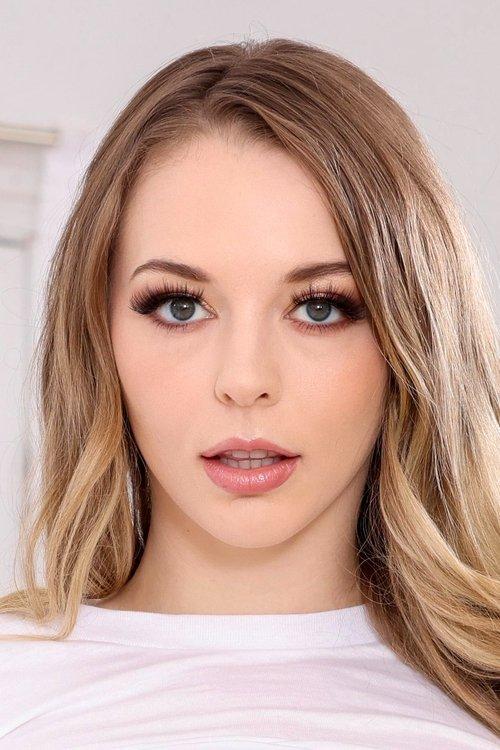 Lily Larimar fotoğrafı