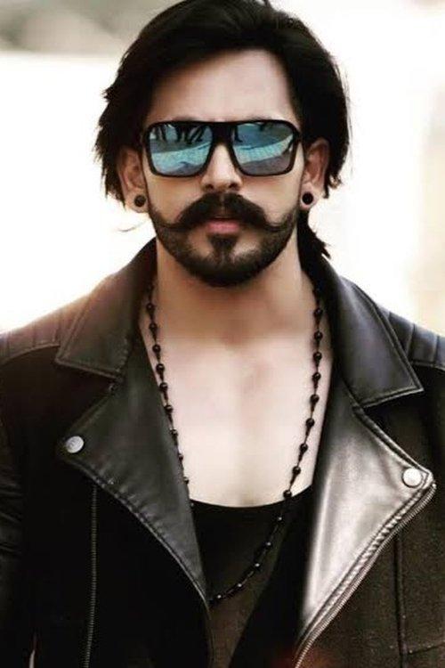 Shehzada Dhami fotoğrafı