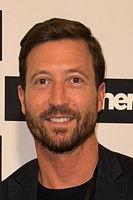 Adam Brooks fotoğrafı