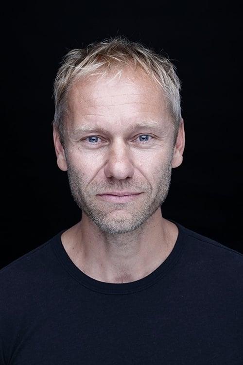 James Hillier fotoğrafı