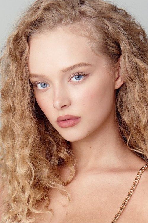 Amiah Miller fotoğrafı