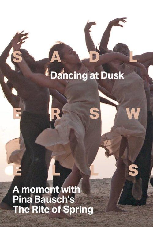 Dancing at Dusk – A moment with Pina Bausch’s The Rite of Spring film afişi